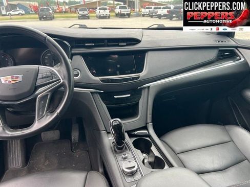 Used 2022 Cadillac XT5 Premium Luxury w/ Technology Package FWD image 14