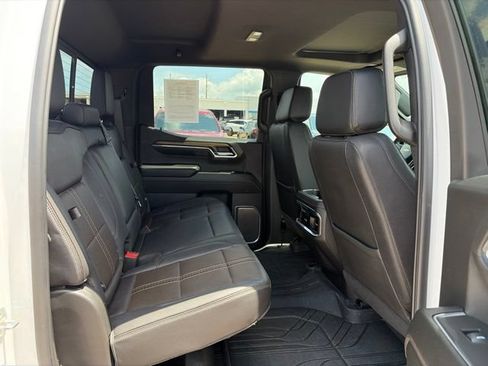 Used 2024 Chevrolet Silverado 1500 High Country w/ High Country Premium Package AWD/4WD image 43
