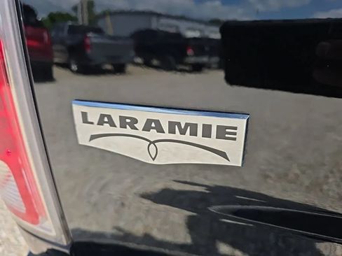 Used 2015 RAM 1500 Laramie w/ Convenience Group AWD/4WD image 10