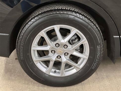 Used 2023 Chevrolet Equinox LT image 12