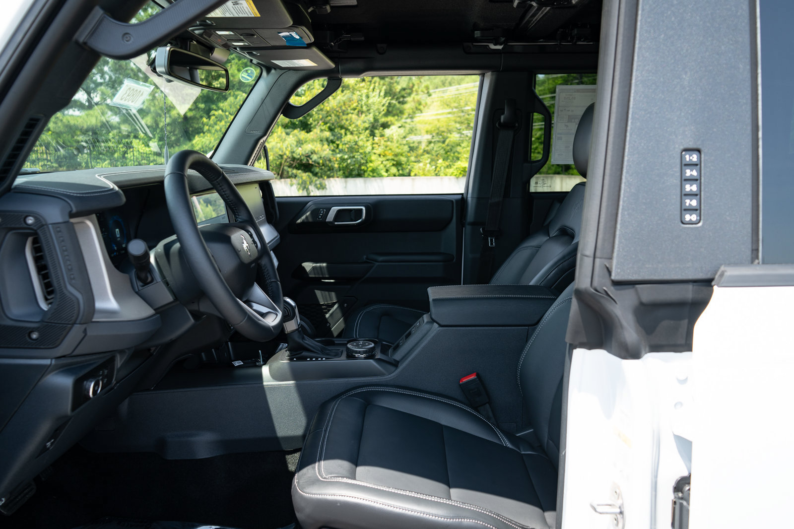 New 2026 Ford Bronco Outer Banks w/ Sasquatch Package AWD/4WD image 14