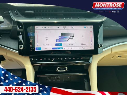 New 2026 Jeep Grand Cherokee Limited w/ Limited Altitude Package AWD/4WD image 17