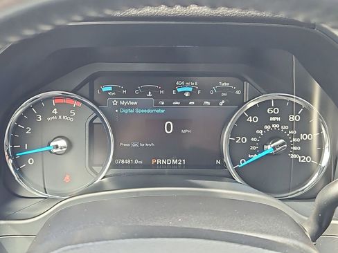Used 2017 Ford F350 Platinum w/ Platinum Ultimate Package AWD/4WD image 16
