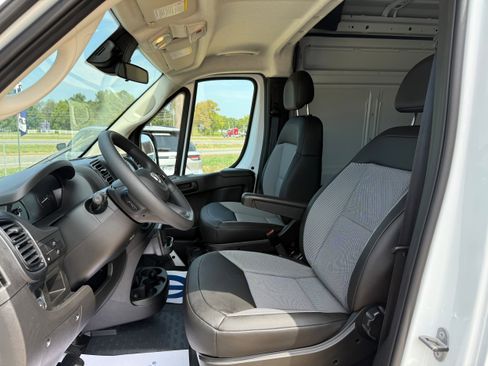 New 2025 RAM ProMaster 2500 w/ Convenience Group image 7