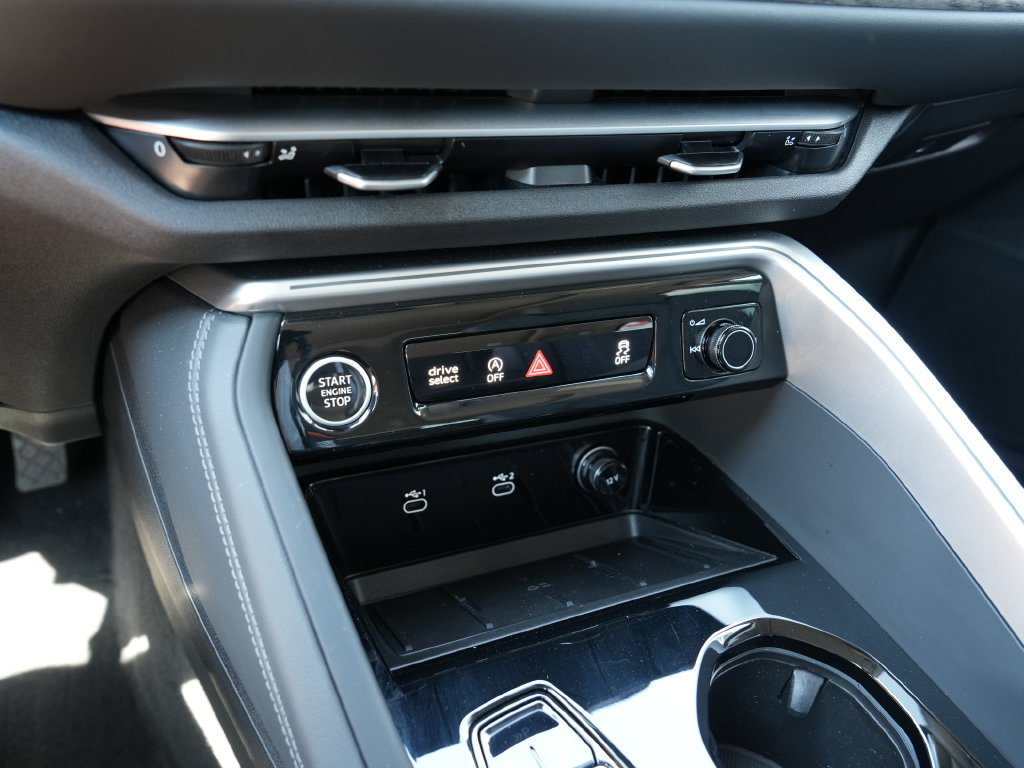 Used 2025 Audi Q5 Premium Plus w/ Premium Plus AWD/4WD image 31