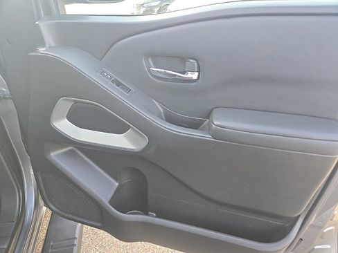 Used 2022 Nissan Frontier SV w/ Technology Package image 24