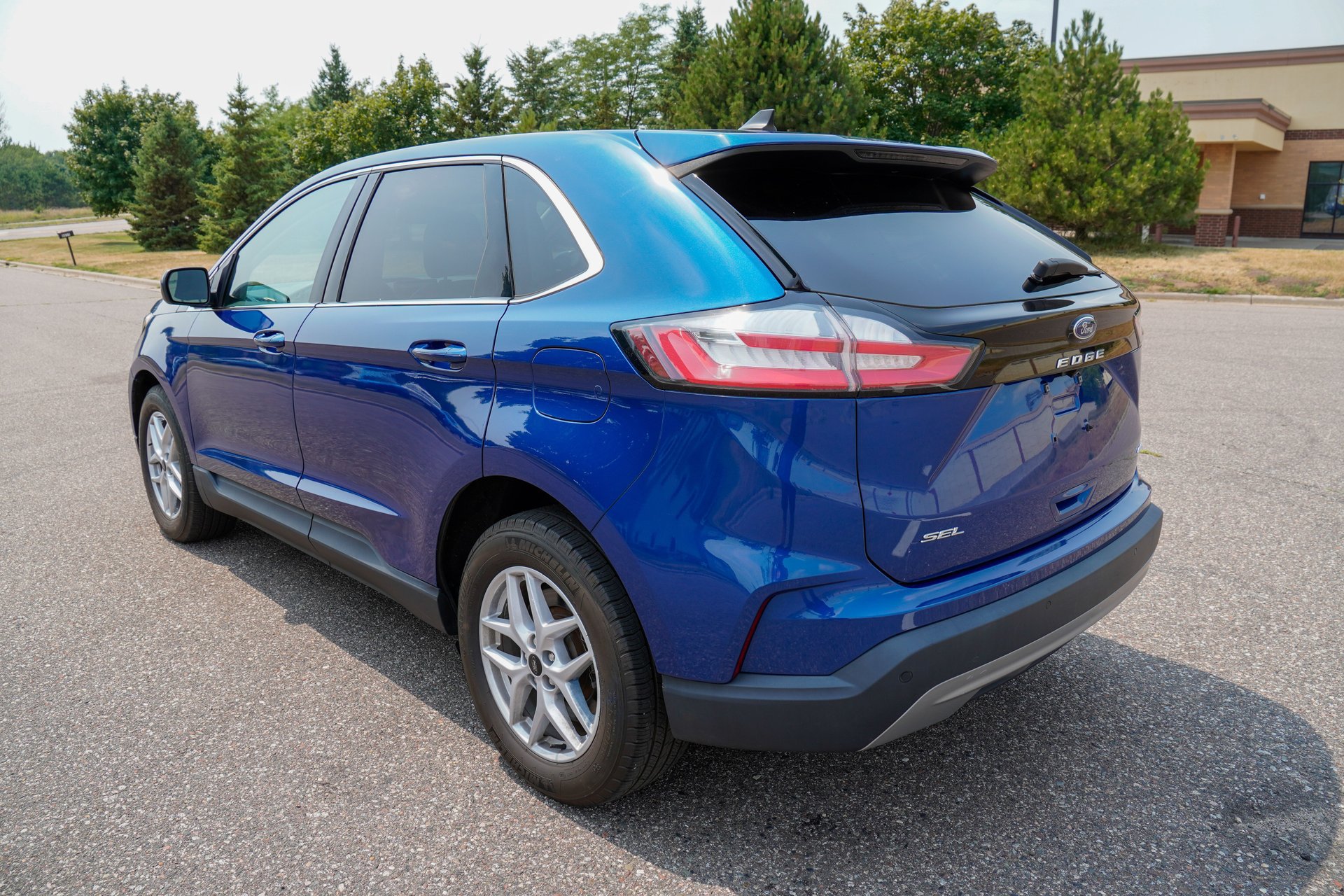Used 2023 Ford Edge SEL AWD/4WD image 6