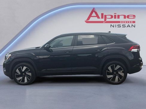 Used 2025 Volkswagen Atlas Cross Sport SE AWD/4WD image 2
