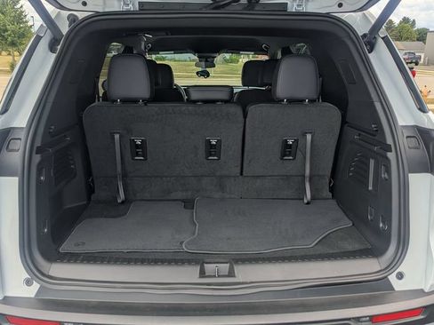 Used 2026 Chevrolet Traverse LT AWD/4WD image 21
