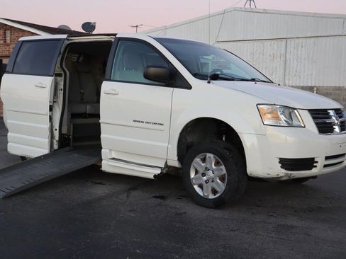Used 2010 Dodge Grand Caravan SE w/ Climate Group image 1