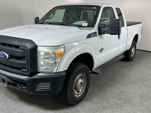 Used 2011 Ford F250 XL w/ Skid Plate Pkg image 7