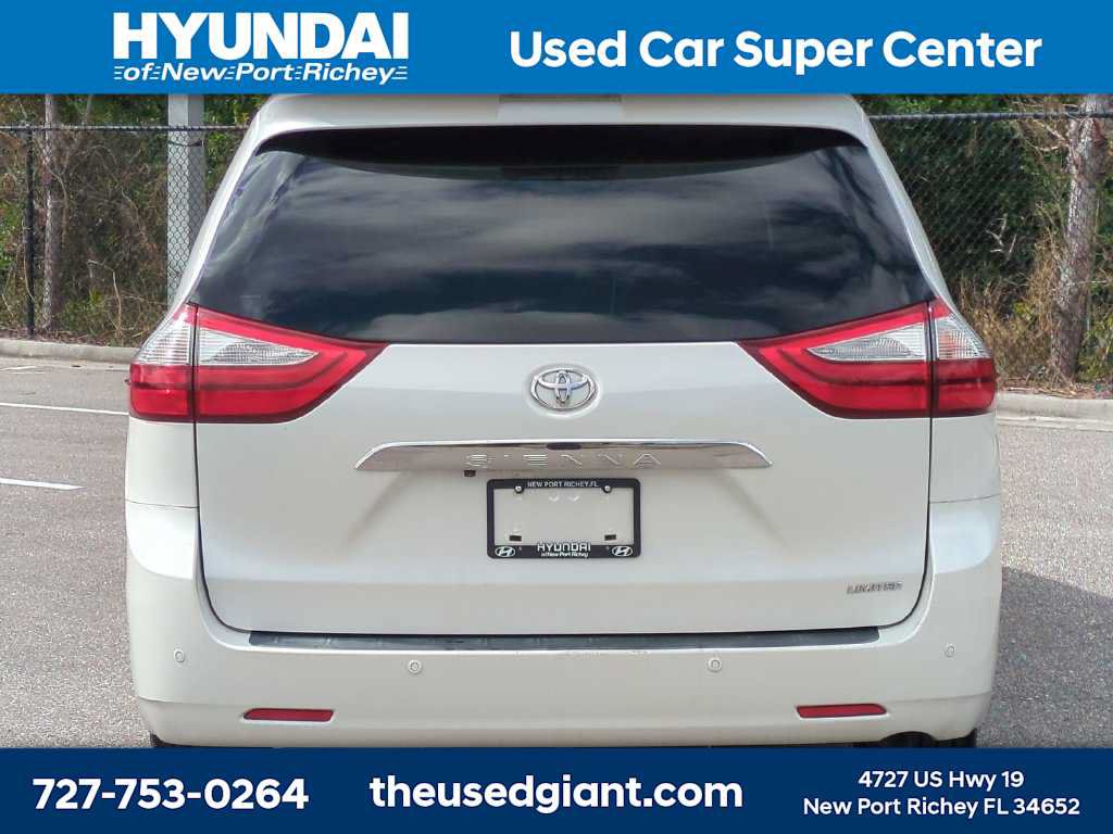 Used 2015 Toyota Sienna Limited Premium w/ Advanced Technology Package FWD image 4