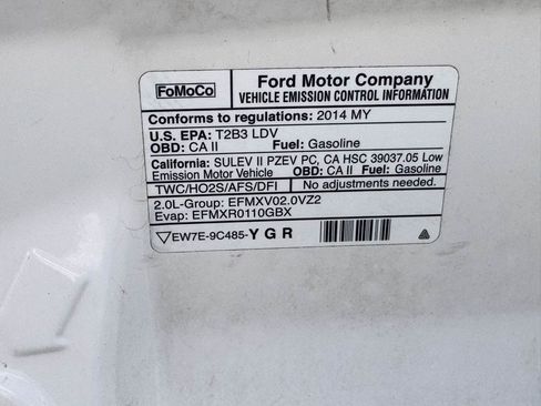 Used 2014 Ford Focus Titanium FWD image 22