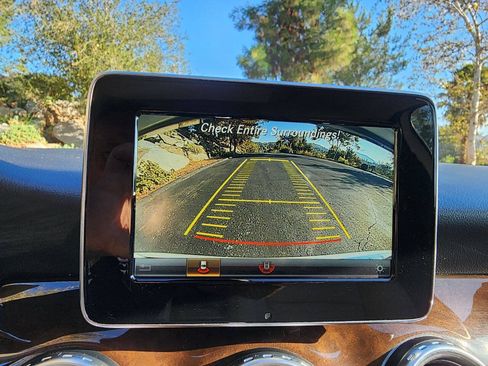 Used 2016 Mercedes-Benz GLA 250 image 25
