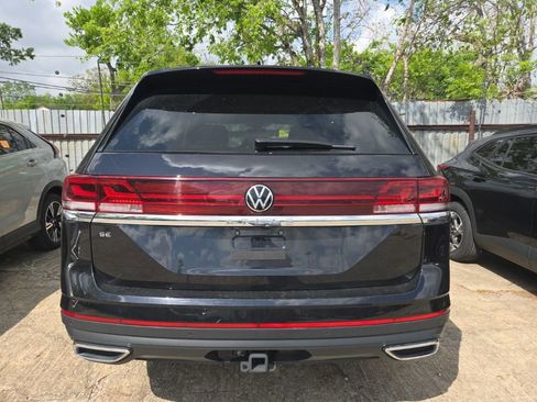 Used 2025 Volkswagen Atlas SE image 10