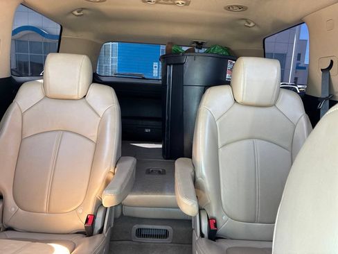 Used 2010 GMC Acadia SLT AWD/4WD image 19