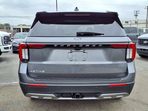 New 2026 Ford Explorer Active w/ Active Comfort Package RWD image 3
