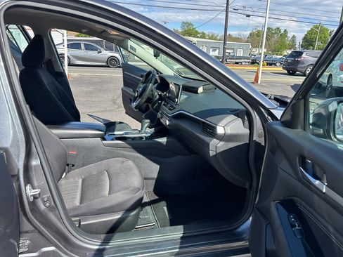 Used 2021 Nissan Altima 2.5 SV FWD image 12