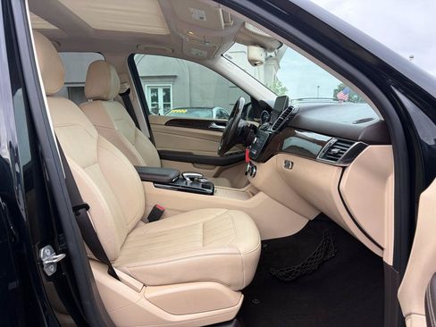 Used 2018 Mercedes-Benz GLE 350 w/ Premium 1 Package image 8