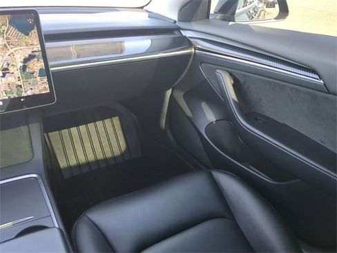 Used 2022 Tesla Model 3 Long Range image 16