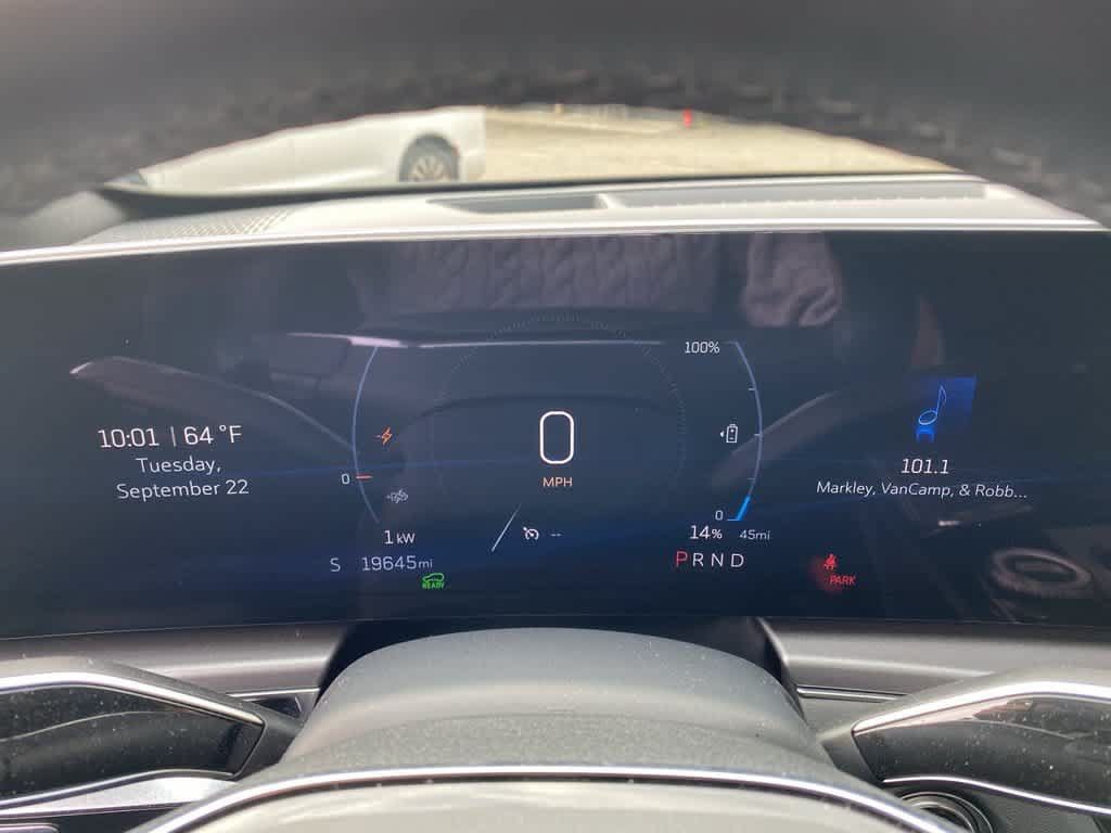 Used 2024 Cadillac Lyriq Tech AWD/4WD image 27