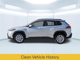 Used 2022 Toyota Corolla Cross LE video 2