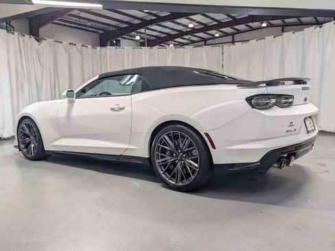 Used 2021 Chevrolet Camaro ZL1 RWD image 4
