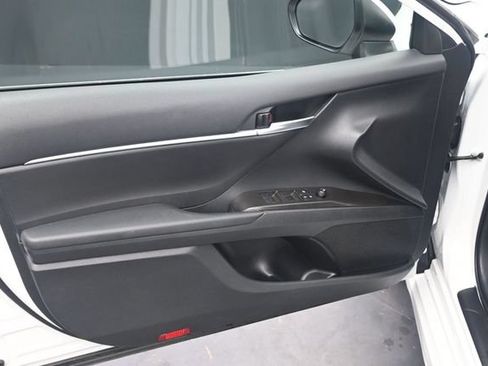 Used 2024 Toyota Camry SE FWD image 14