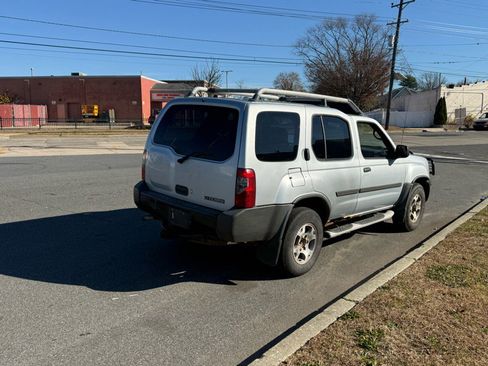 Used 2001 Nissan Xterra XE image 8