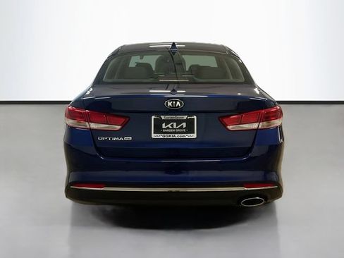 Used 2018 Kia Optima LX FWD image 6