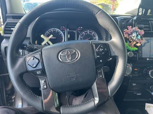 Used 2020 Toyota 4Runner TRD Off-Road Premium w/ Moonroof Package AWD/4WD image 2