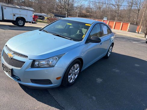 Used 2012 Chevrolet Cruze LS w/ Connectivity Package image 9