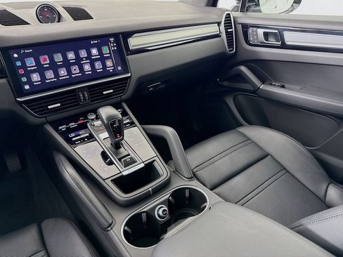 Certified 2023 Porsche Cayenne Platinum Edition AWD/4WD image 26