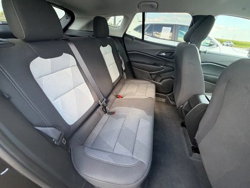 Used 2026 Chevrolet Trax LS FWD image 23