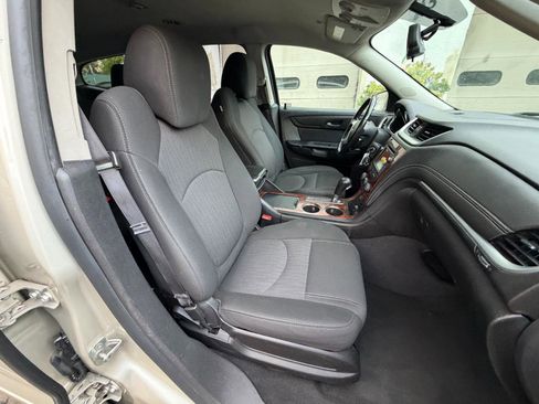 Used 2014 Chevrolet Traverse LT FWD image 34
