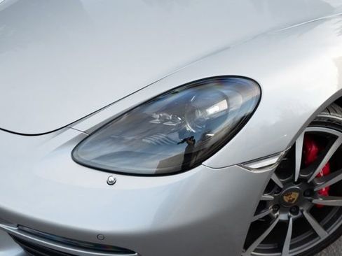 Used 2020 Porsche 718 Boxster S image 3