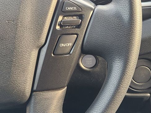 Used 2022 Nissan Frontier SV image 29