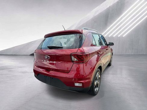 Certified 2023 Hyundai Venue Limited w/ Cargo Package FWD image 7