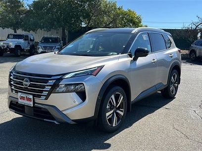 New 2025 Nissan Rogue SL w/ SL Premium Package