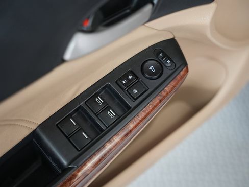 Used 2011 Honda Accord EX-L image 43