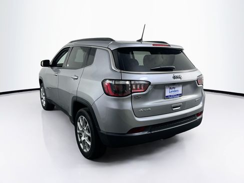 Used 2022 Jeep Compass Latitude AWD/4WD image 7