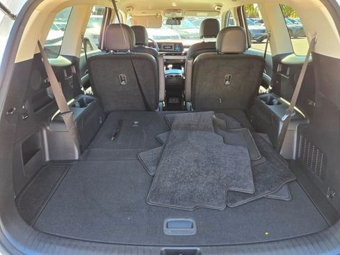 Used 2024 Kia Telluride S FWD image 18