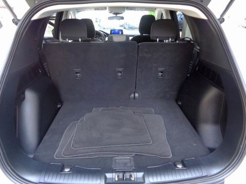 Used 2022 Ford Escape SE FWD image 16