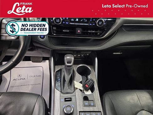 Used 2020 Toyota Highlander Limited AWD/4WD image 12