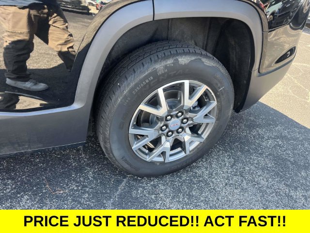 Used 2023 GMC Acadia SLE FWD image 11
