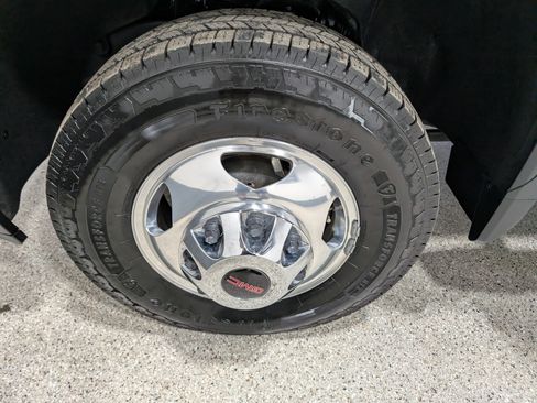 Used 2022 GMC Sierra 3500 Denali w/ Denali Ultimate Package AWD/4WD image 12