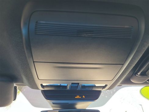 Used 2023 MAZDA MAZDA3 s image 21