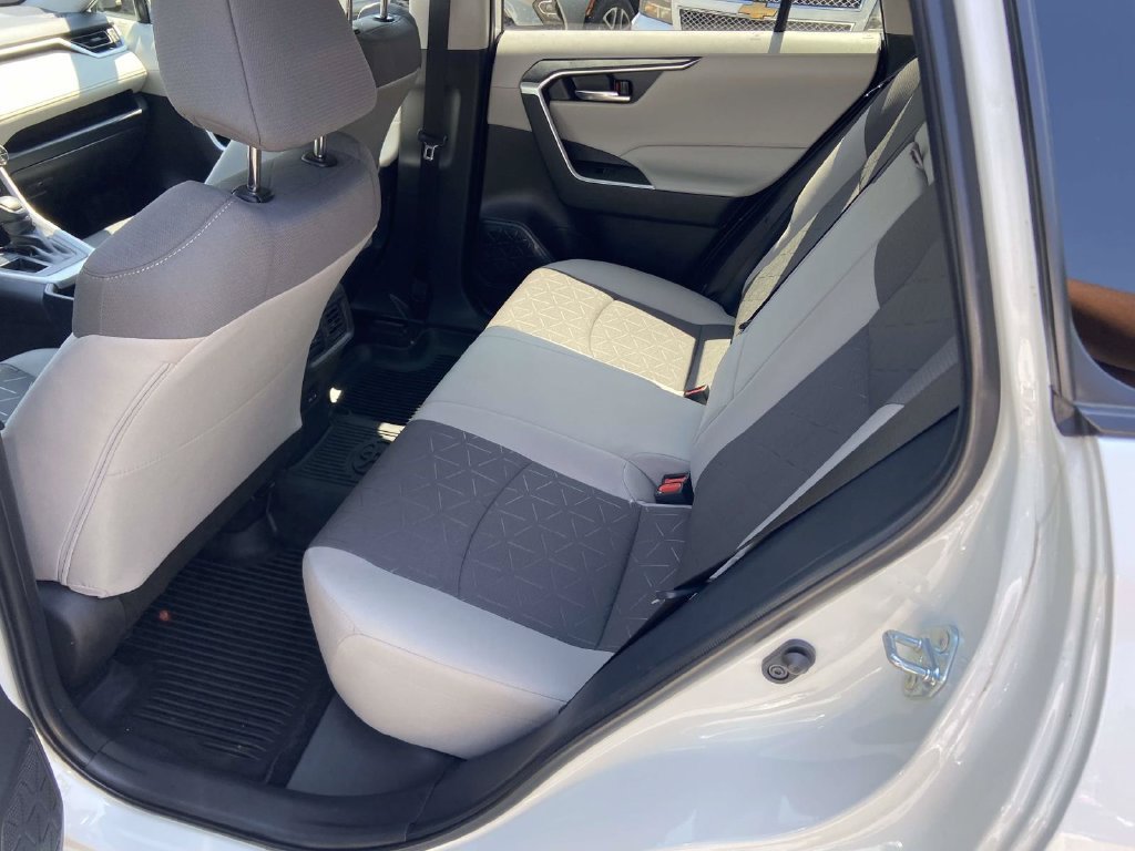 Used 2025 Toyota RAV4 XLE FWD image 17