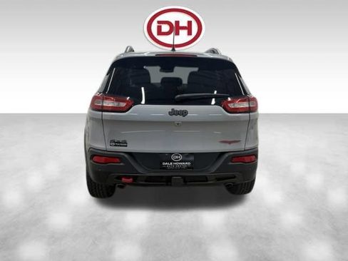 Used 2017 Jeep Cherokee Trailhawk AWD/4WD image 9
