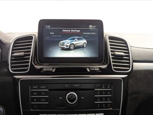 Used 2018 Mercedes-Benz GLE 43 AMG AMG GLE 43 image 24